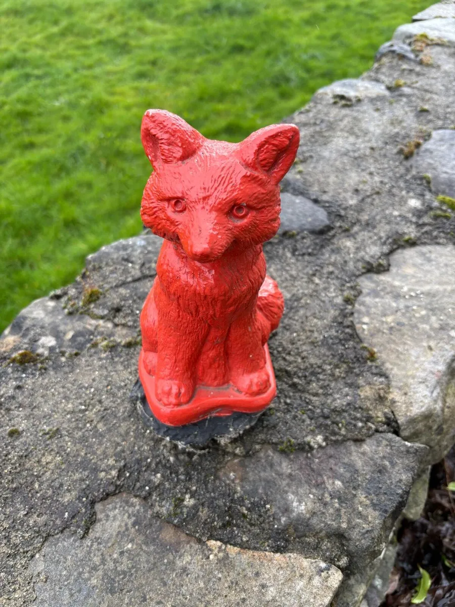 Charming Cast Stone Fox Garden Ornament – Bright R