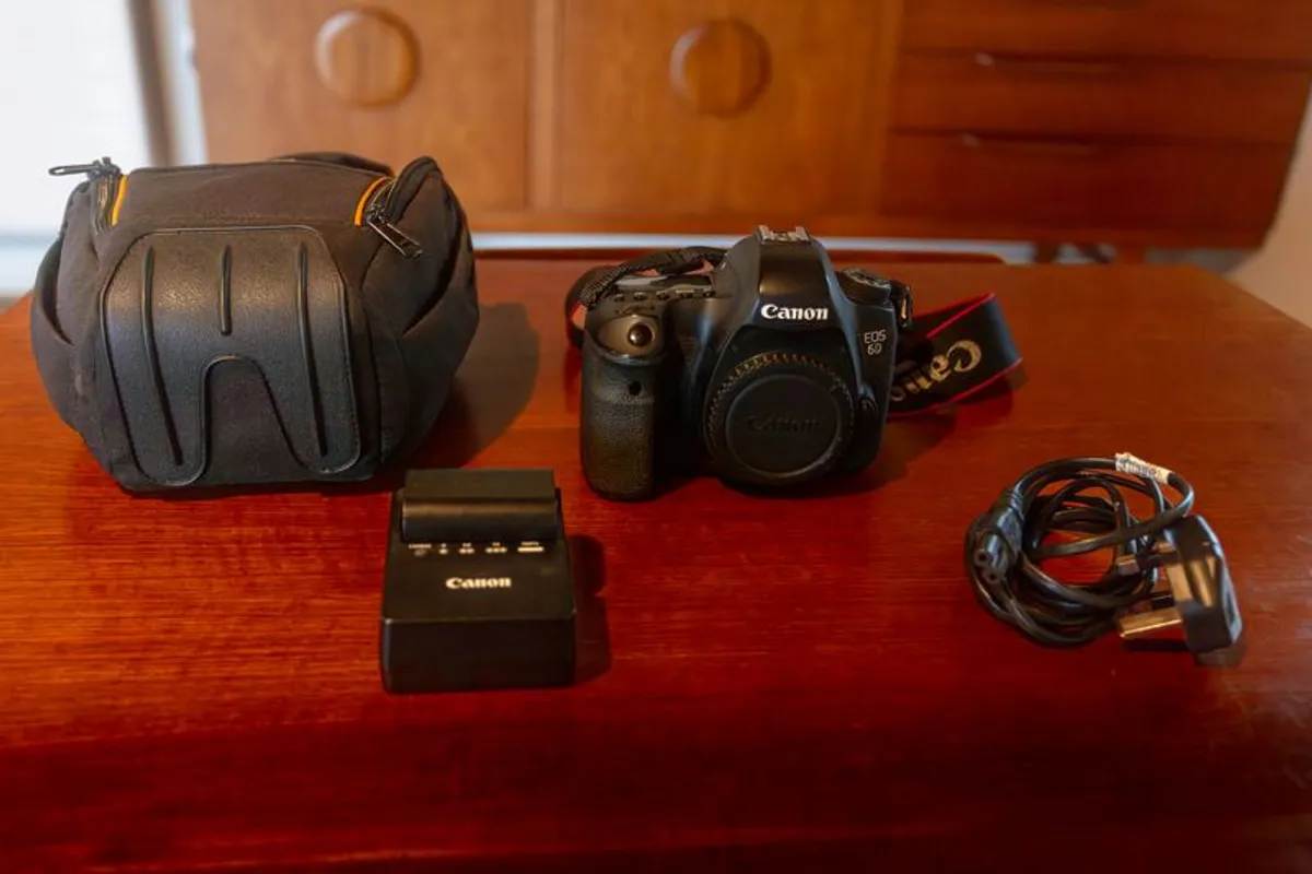 Canon EOS 6D Full Frame DSLR | 40k Shutter | Boxed | Excellent - Image 2