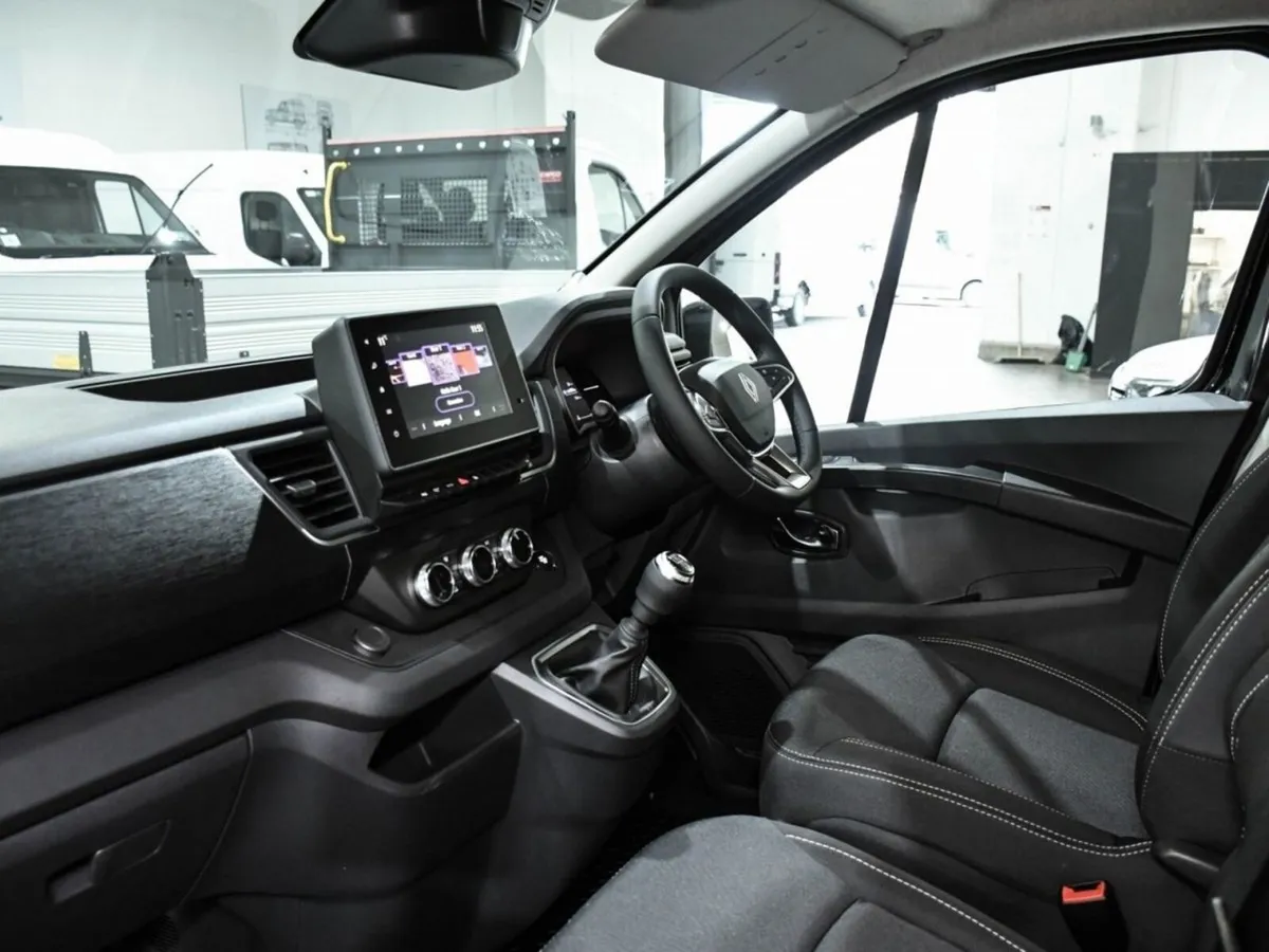 Renault Trafic TRAFIC LL30 BLUE DCI 150 EXTRA. Ex - Image 3
