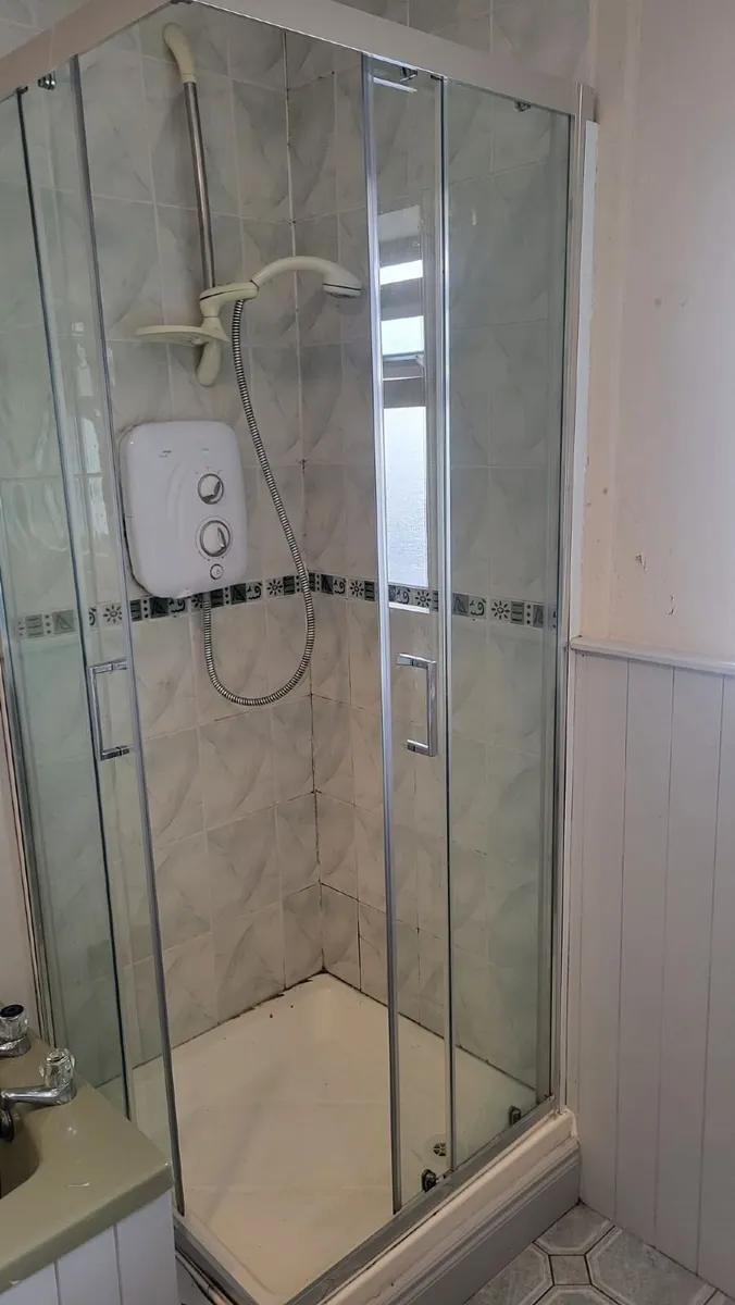 Electric Shower and door