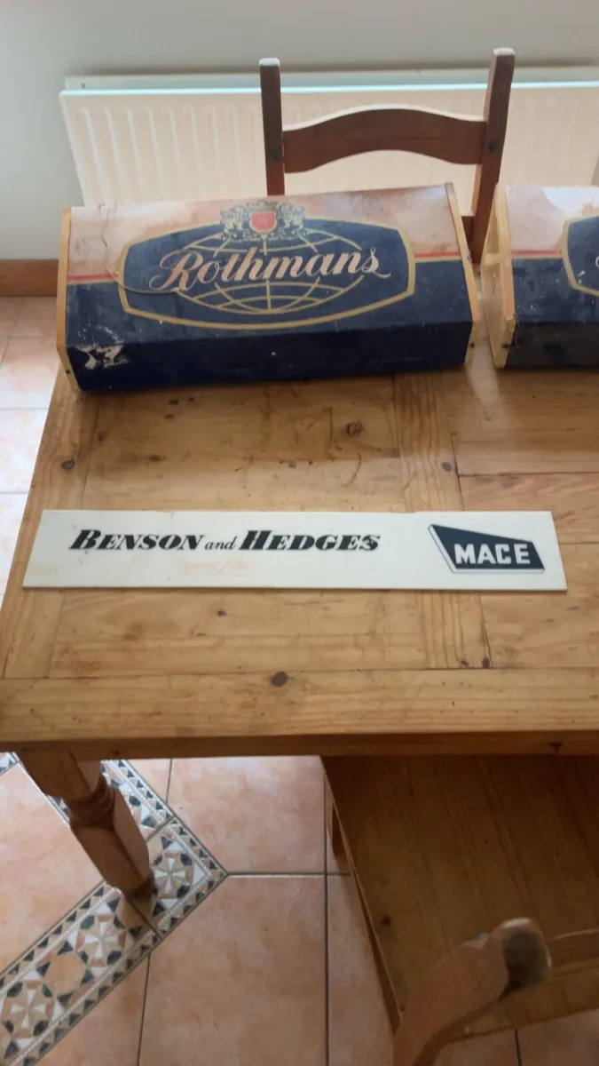 Vintage light up cigarette sign - Image 1