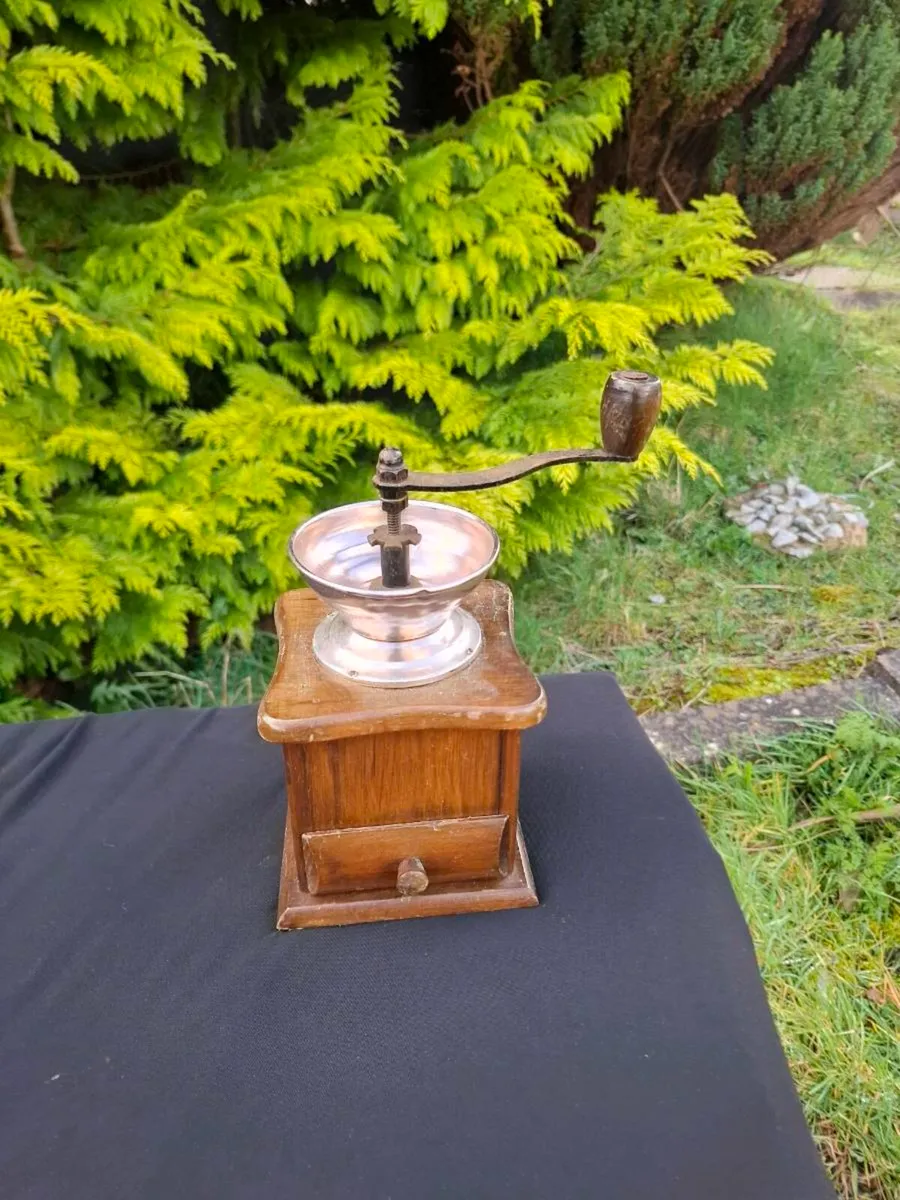 Old coffee grinder postage possible - Image 1