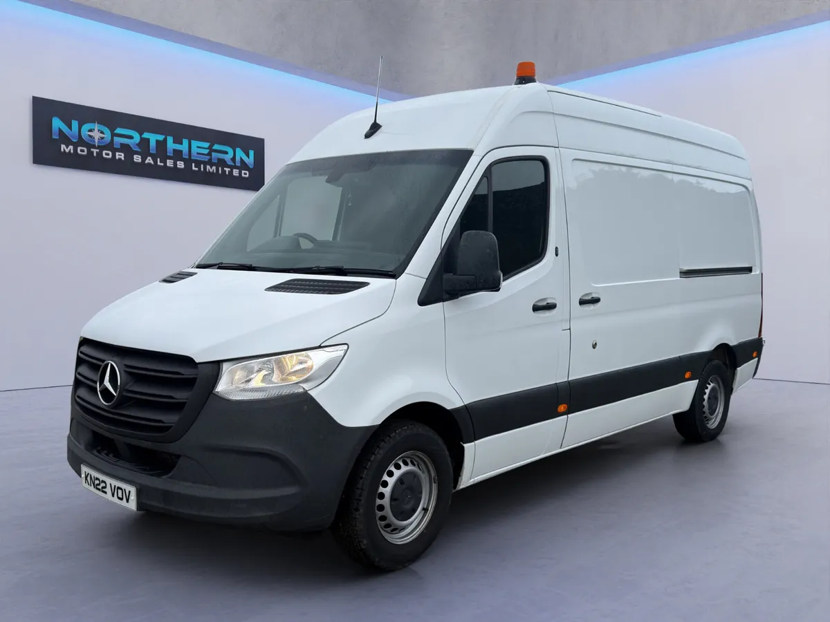 2022 Mercedes-Benz Sprinter 315 CDI Progressive - Image 3