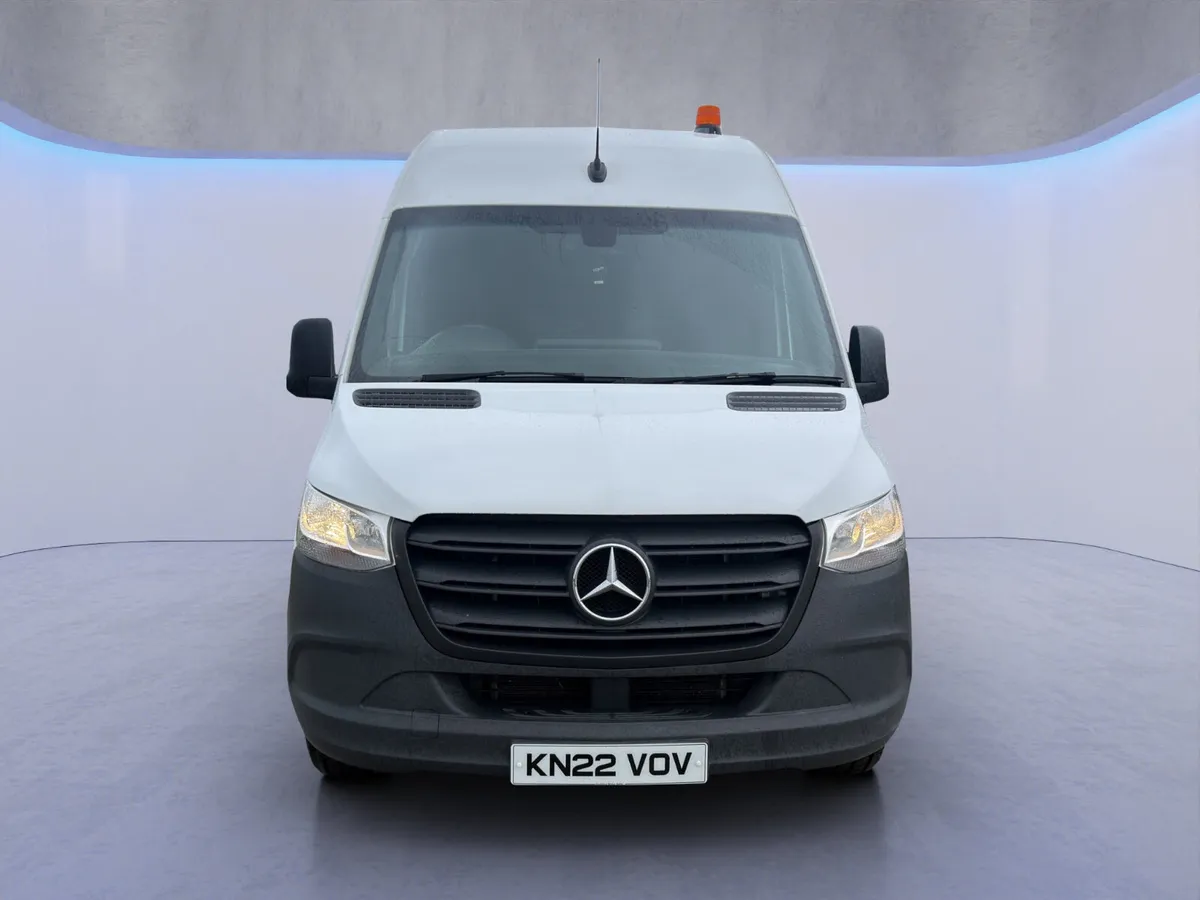 2022 Mercedes-Benz Sprinter 315 CDI Progressive - Image 2