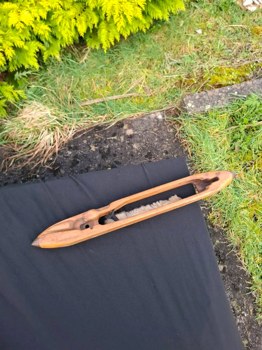 Old wood shuttle for loom postage possible