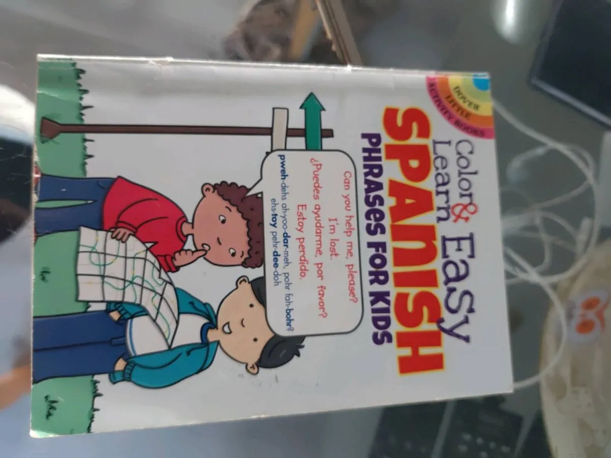 Spanish for kids colouring book - Image 1