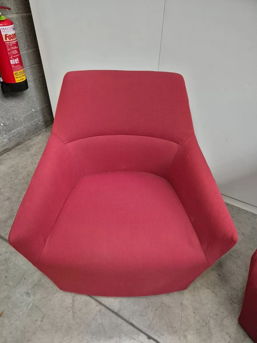 Stylish Profim Lounge Chairs - Image 2