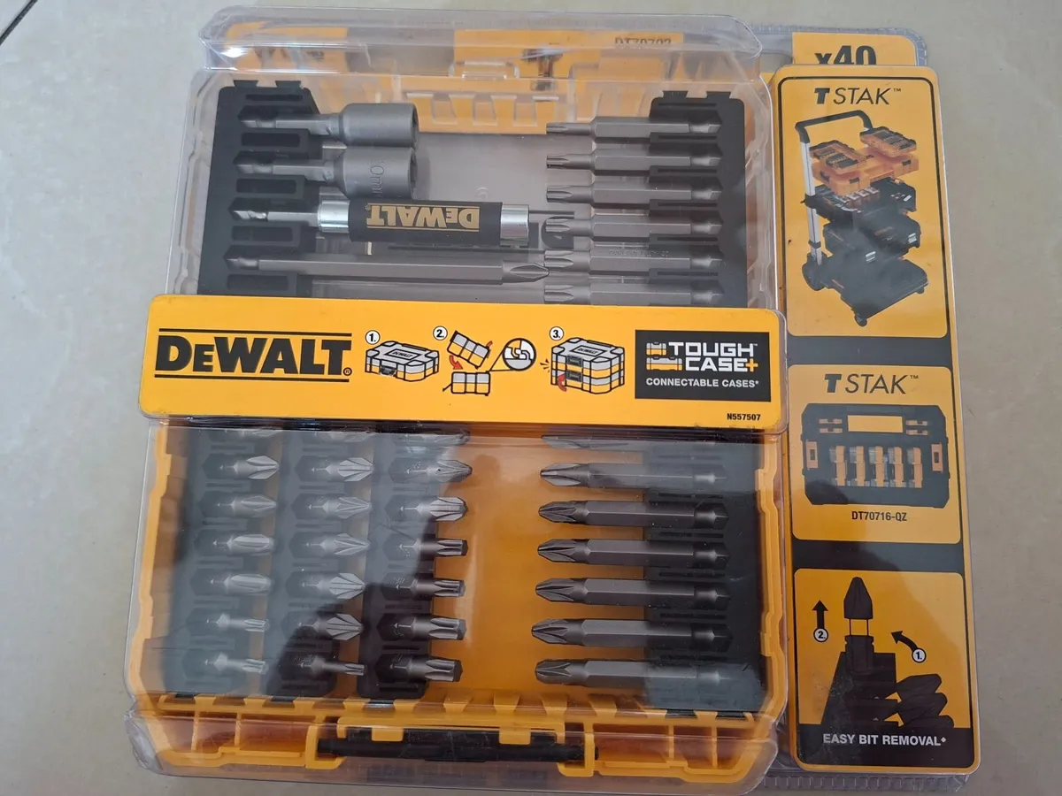 DEWALT 40 piece Screwdriving Set - Image 1