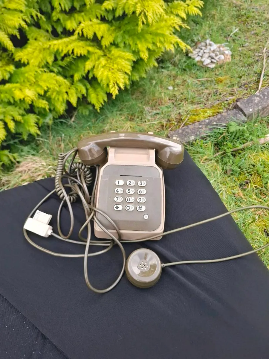 80s vintage phone