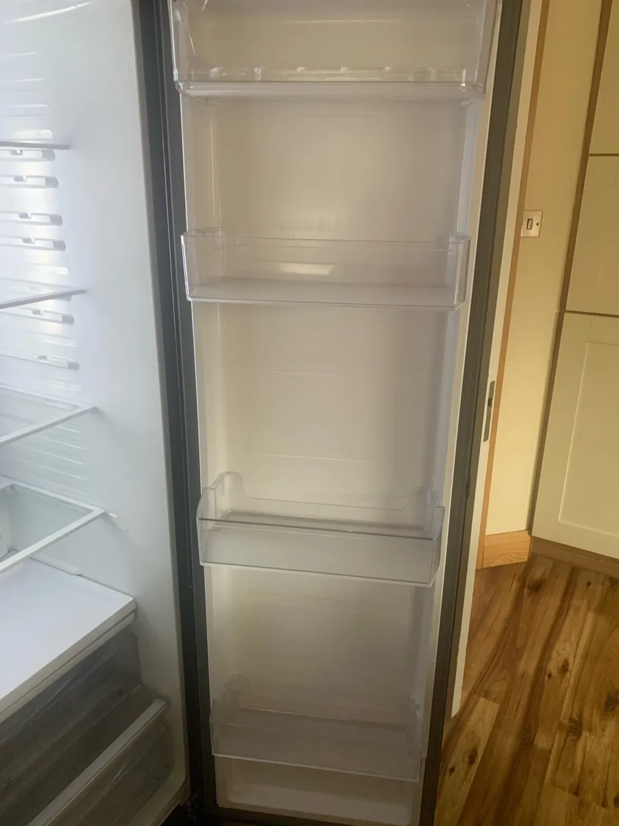 Samsung American Fridge Freezer - Image 4