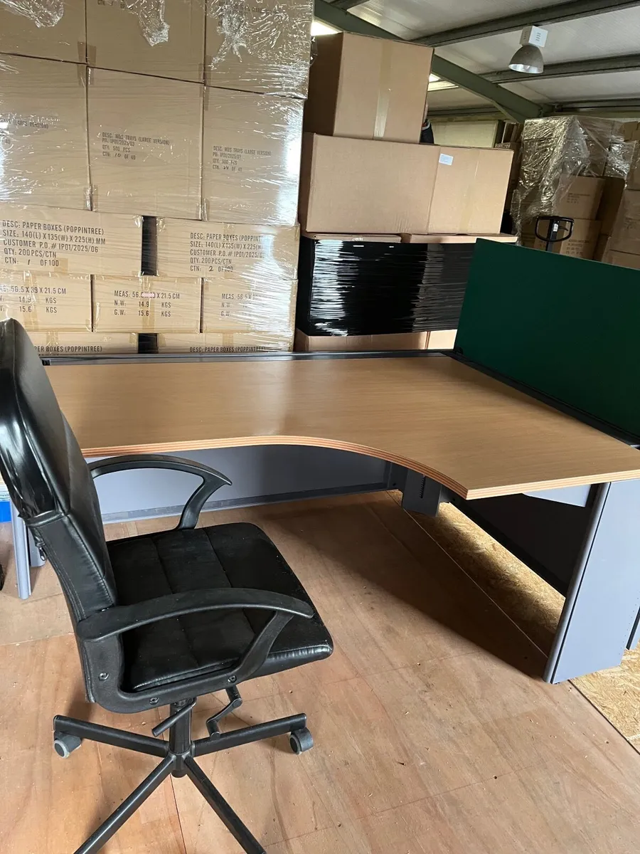 Office desks - Image 2