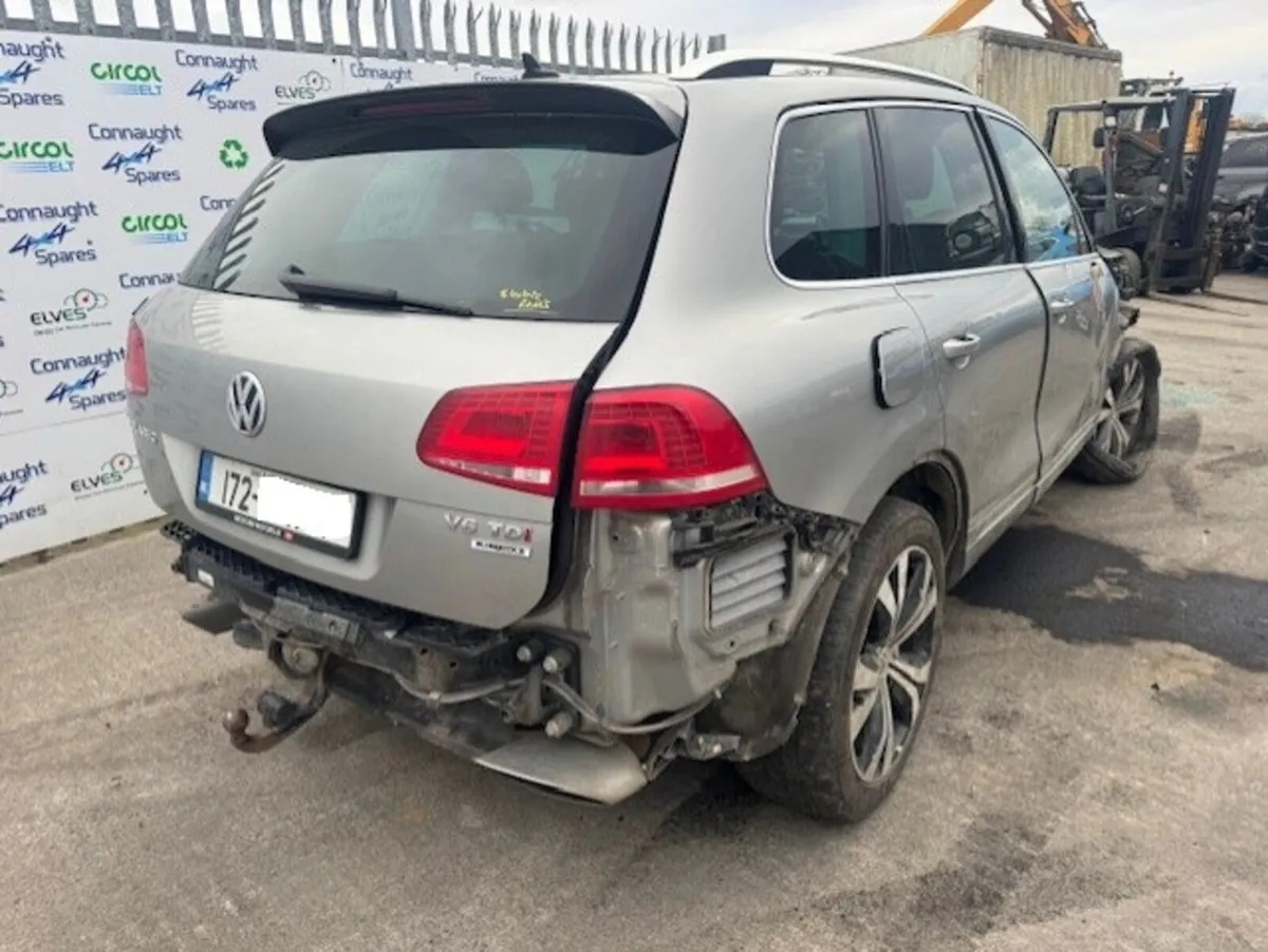 17 VW TOUAREG 3.0D AUTO JUST IN FOR BREAKING - Image 3