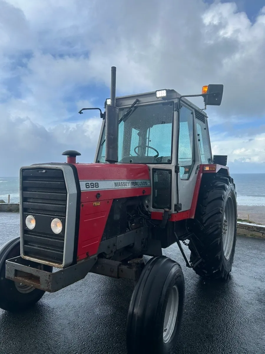 Massey Ferguson 698 - Image 2