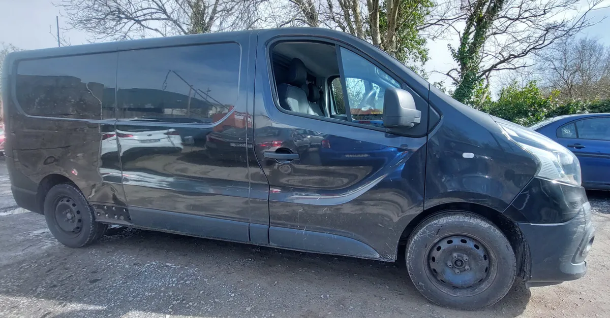 2015 Renault Traffic - Image 2