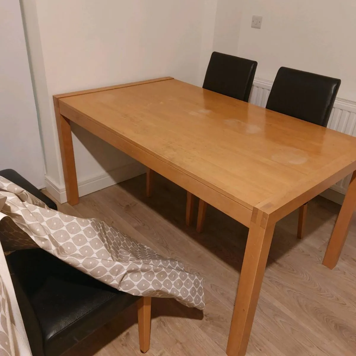 Kitchen Table and Chairs - Image 2