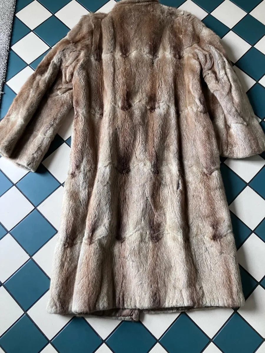 Fur coat - Image 2