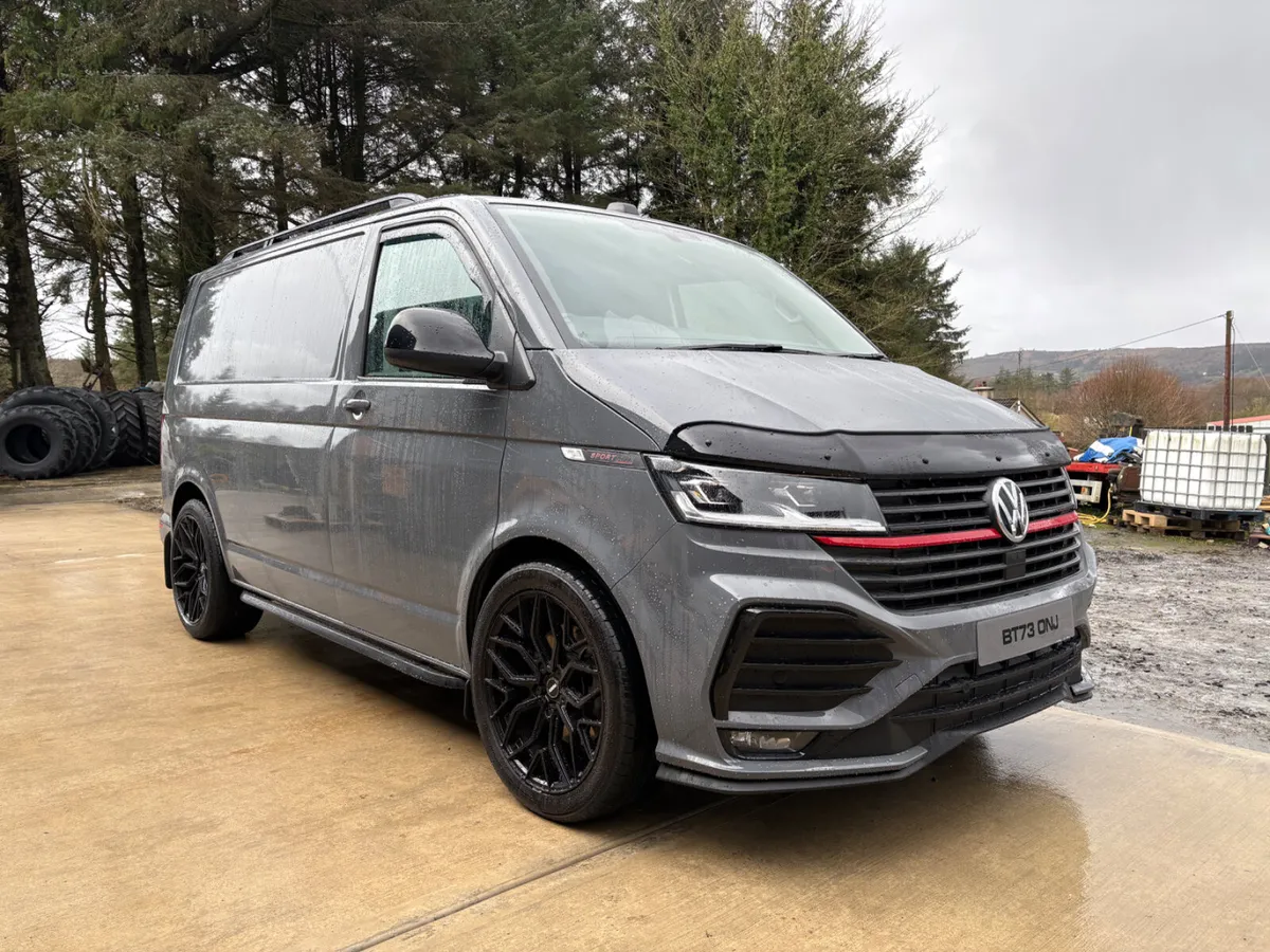 Volkswagen sportline ONLY 4,700 Miles - Image 2