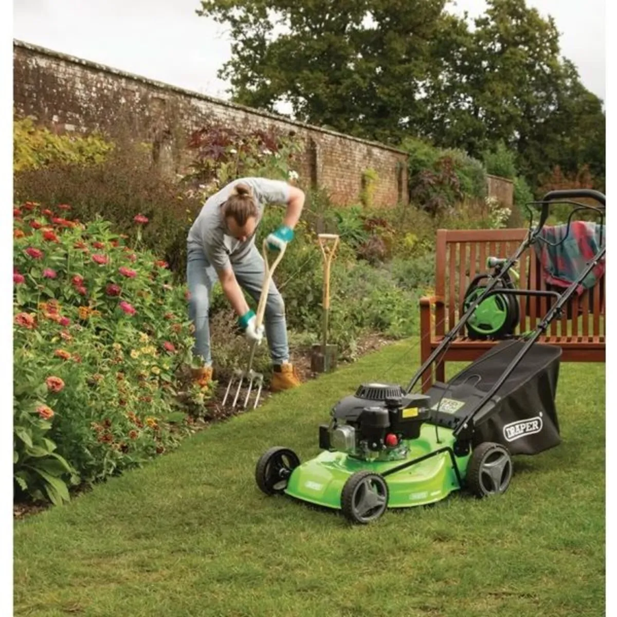 Draper Self-Propelled Petrol Lawn Mower, 460mm, 15 - Image 3