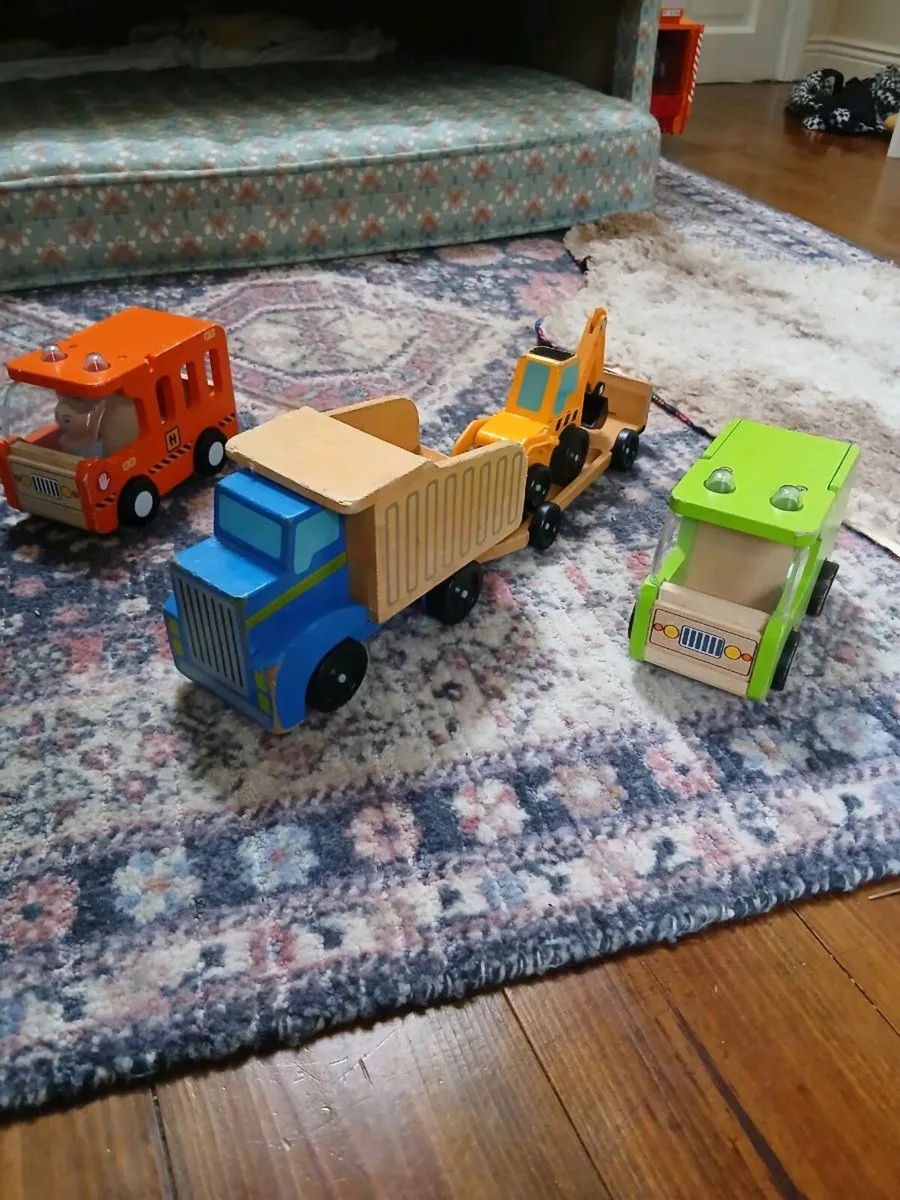 Small wooden toy trucks - Image 1