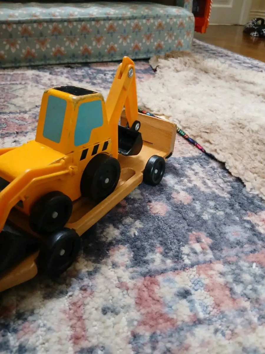 Small wooden toy trucks - Image 4