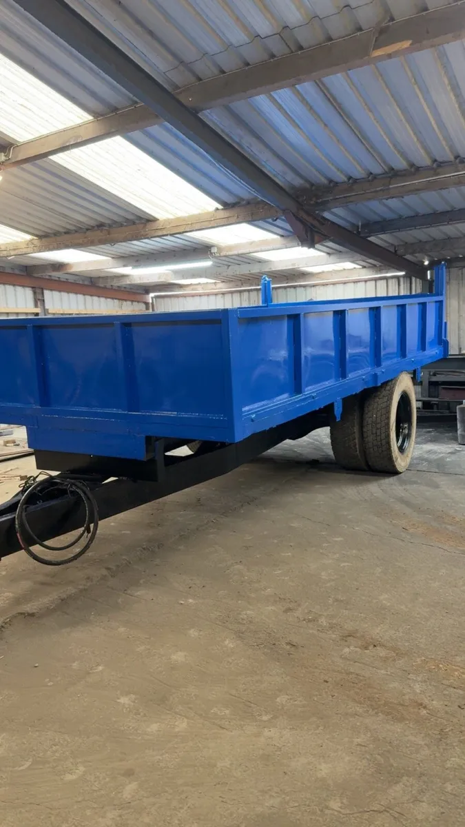 Tipping trailer - Image 1