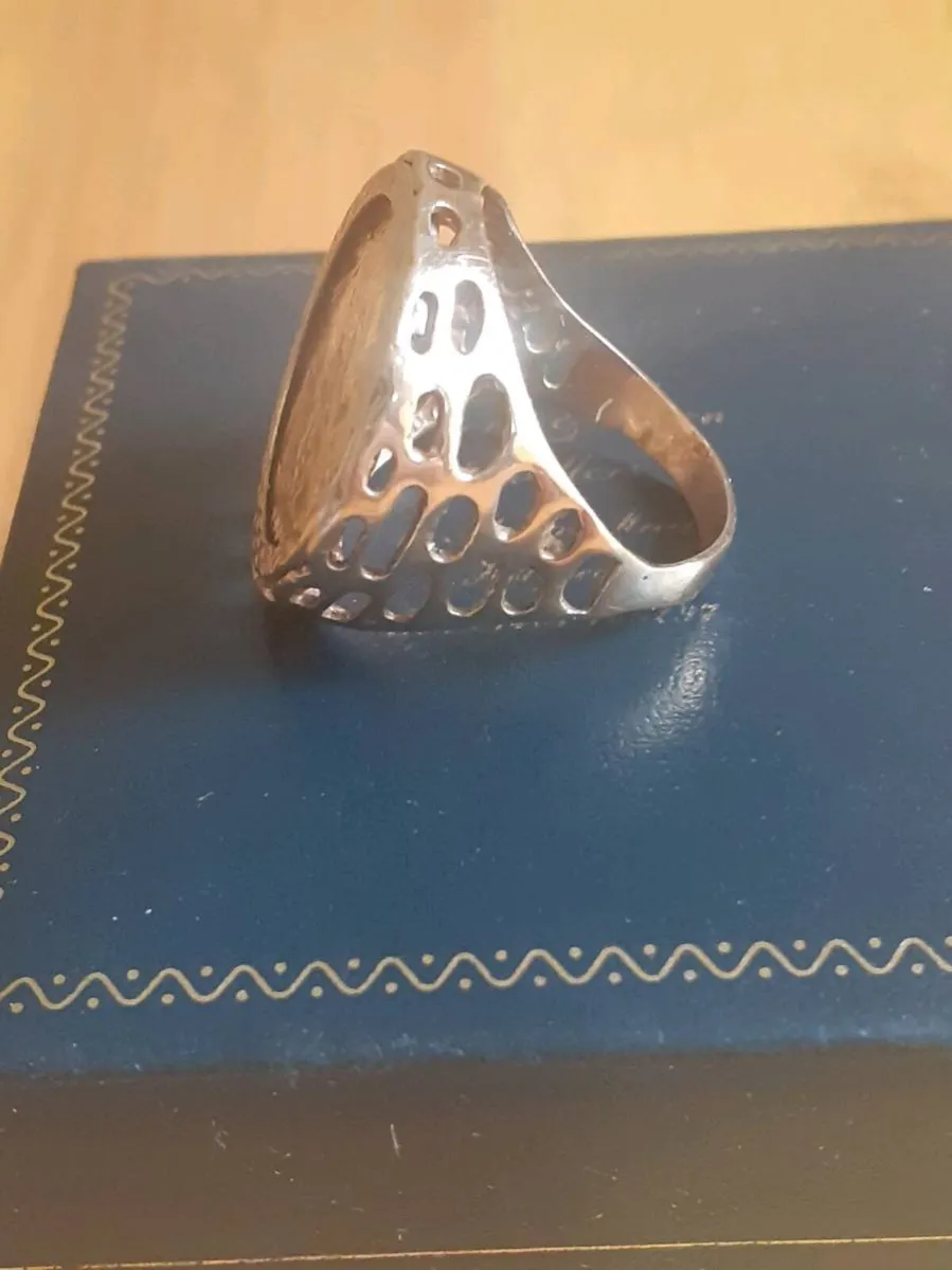 Man's Full gold sovereign - Image 2