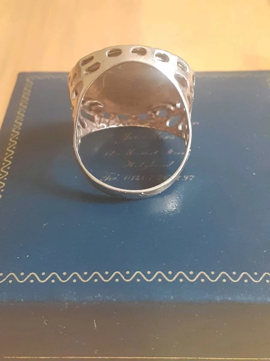 Man's Full gold sovereign - Image 4