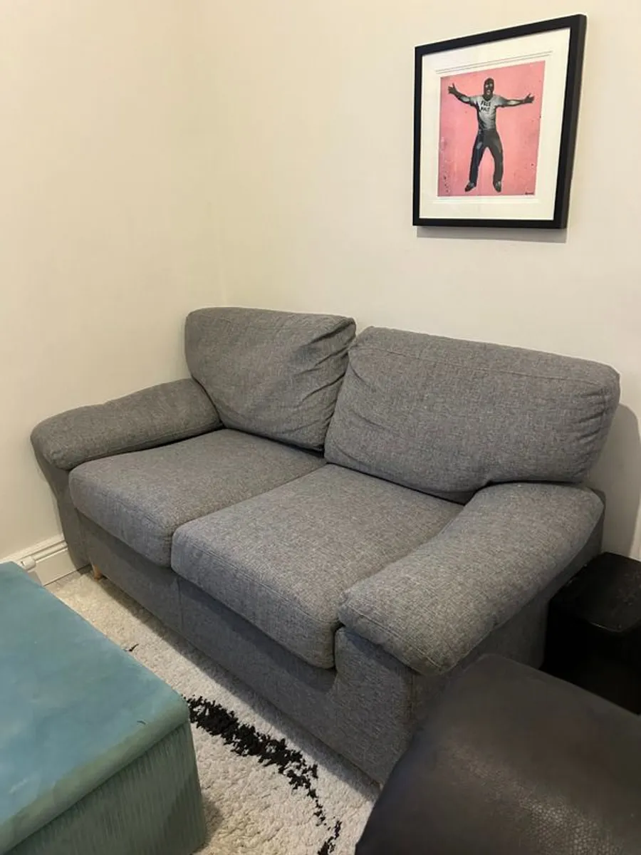 couch - Image 1
