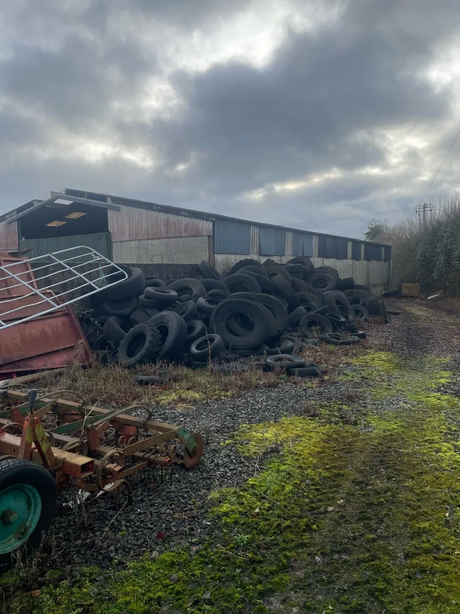 Silage pit tyres