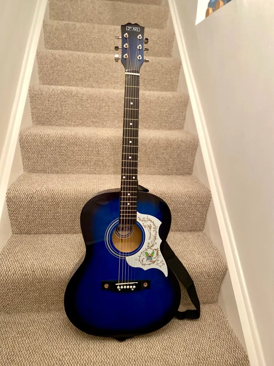 Acoustic guitar - Image 4