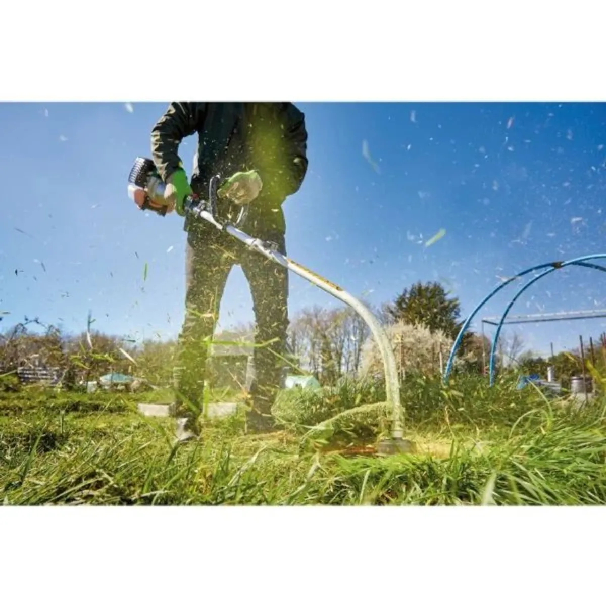 Draper 2-in-1 Petrol Grass and Hedge Trimmer, 33cc - Image 4