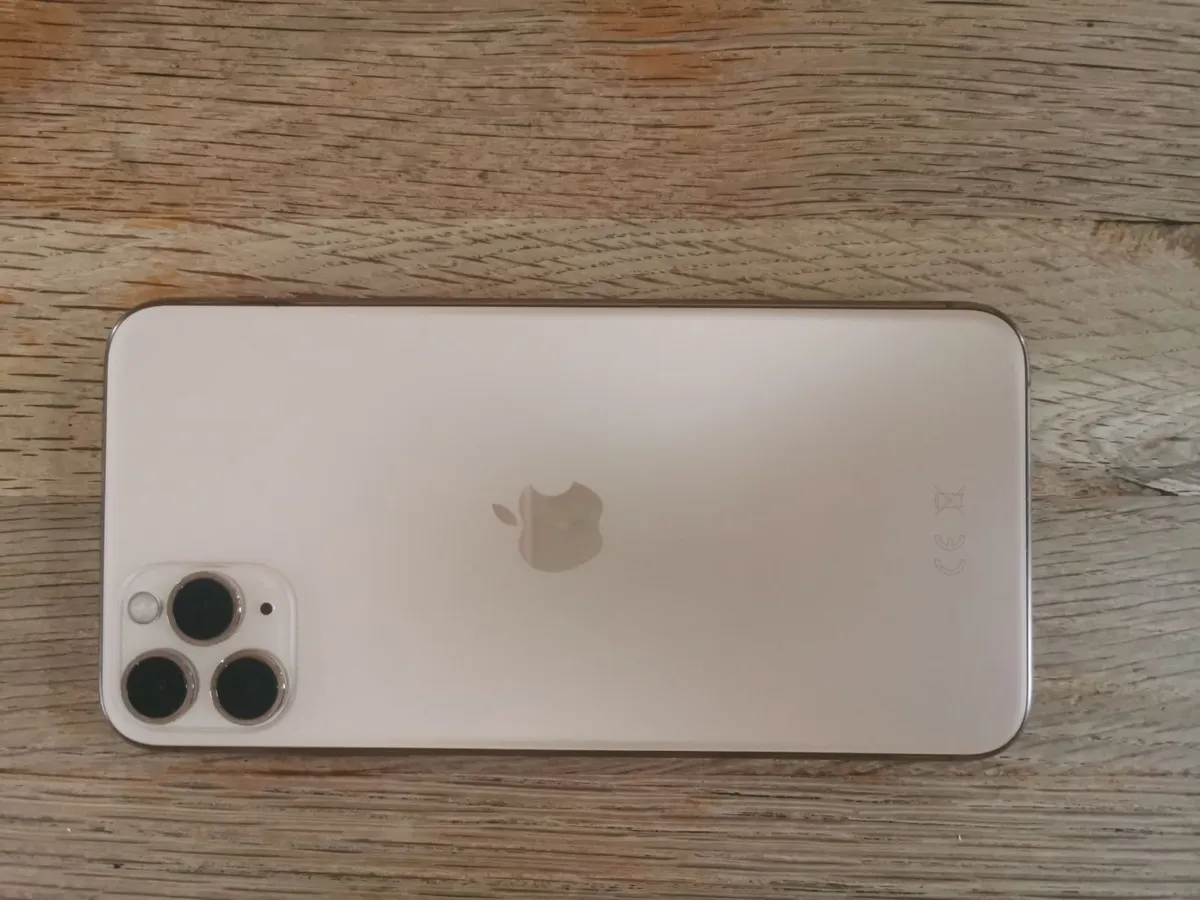 IPhone 11 pro max 256GB - Image 2