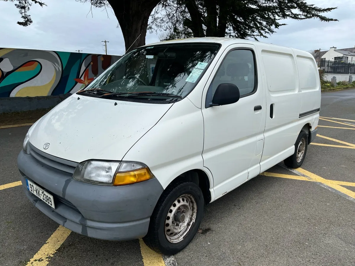 Toyota Hiace - Image 2