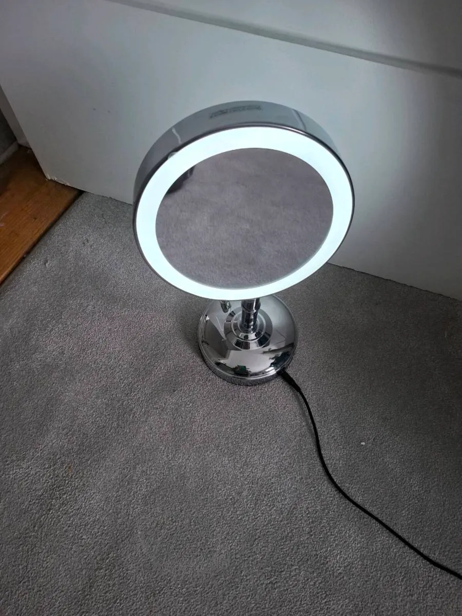 Mirror with light - Image 2