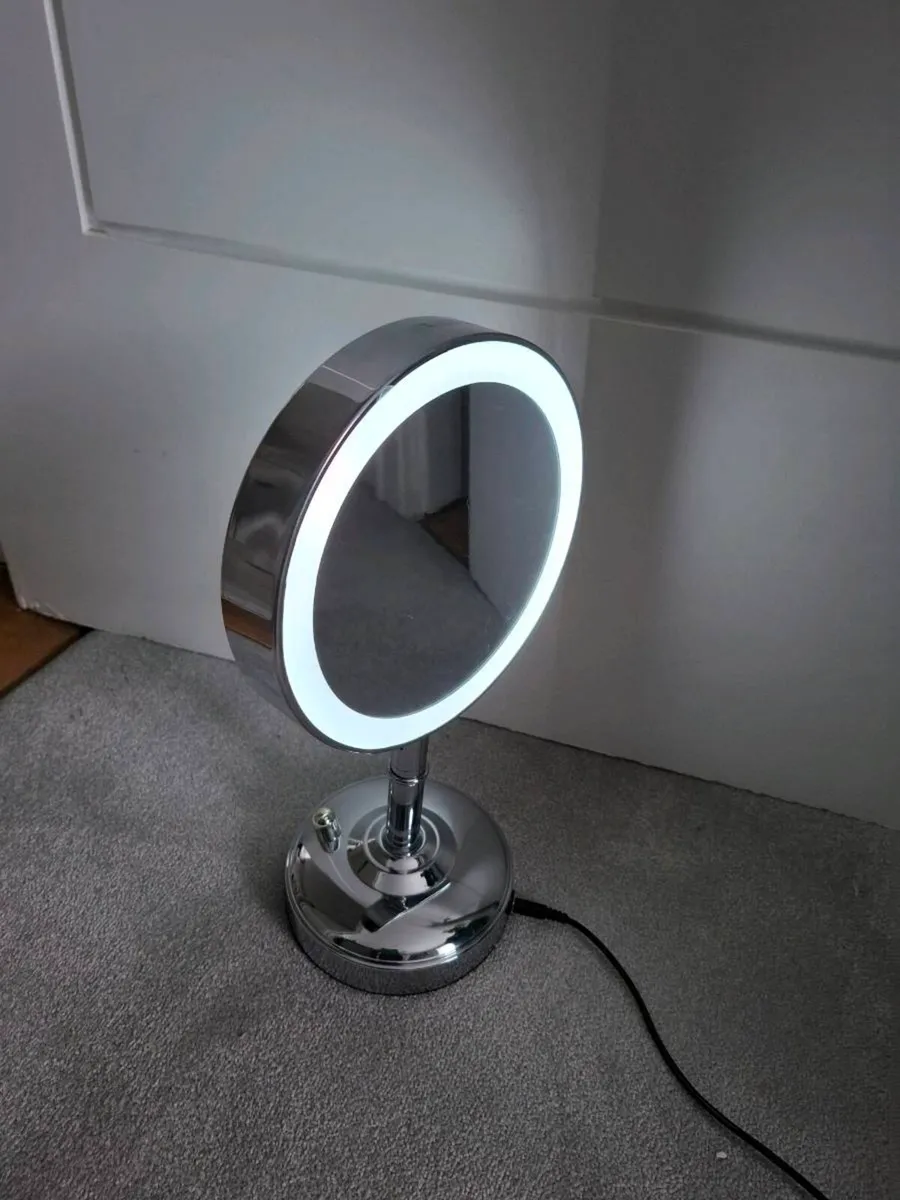 Mirror with light - Image 3