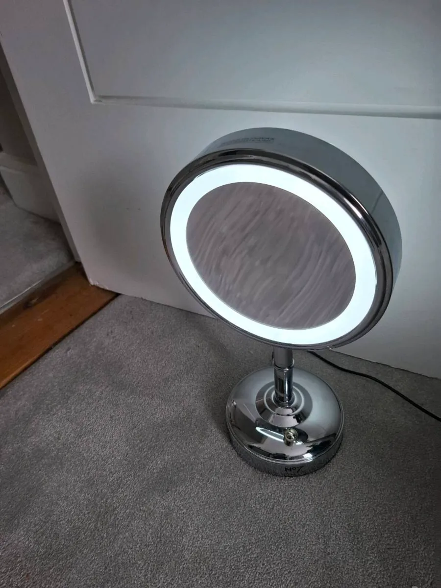 Mirror with light - Image 4