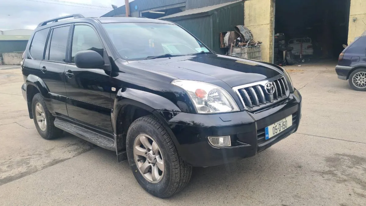 Toyota landcruiser  crewcab - Image 1