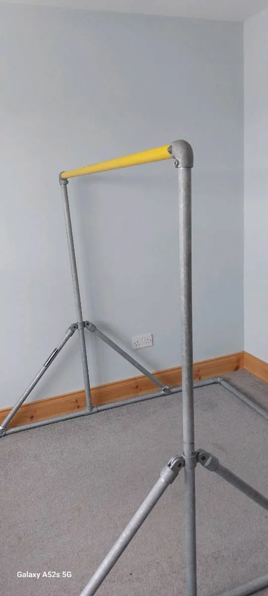 Gymnastics Bar 5ft - Image 3