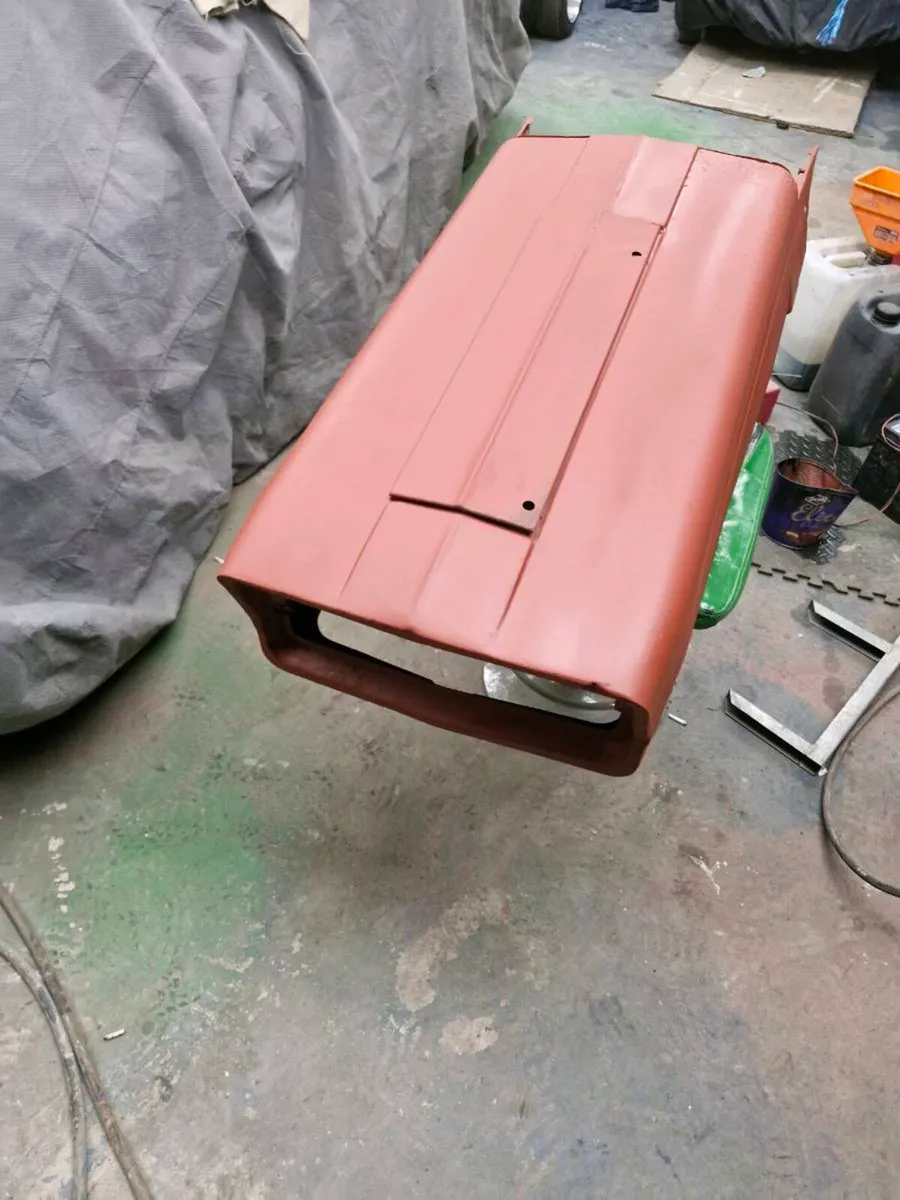 Massey 135 bonnet - Image 2