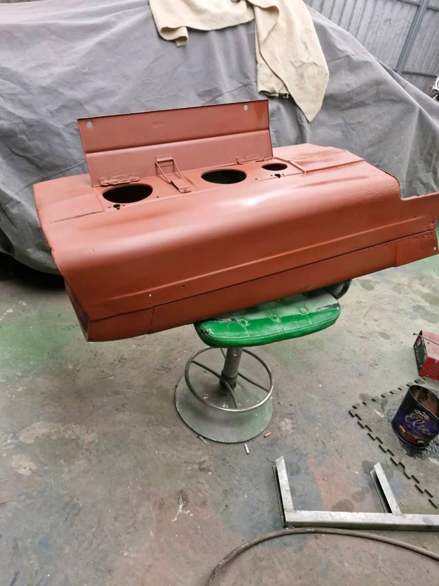 Massey 135 bonnet - Image 1