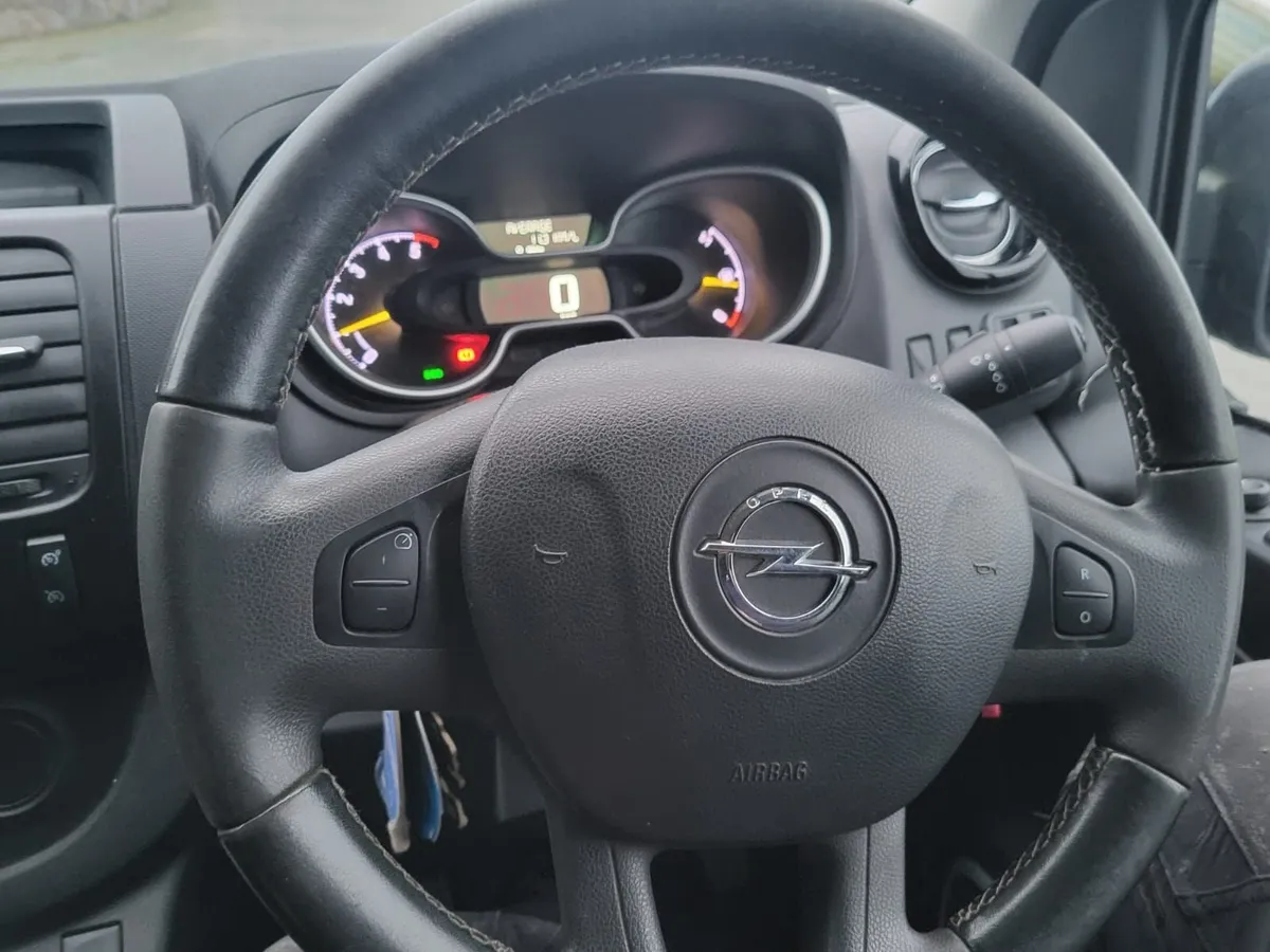 Opel Vivaro 2017 - Image 1