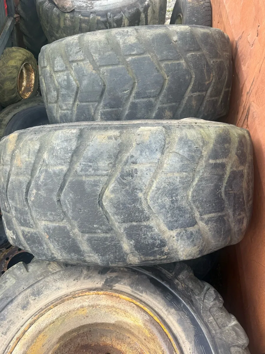 Dumper wheels 10stud   25/65/r25 - Image 2