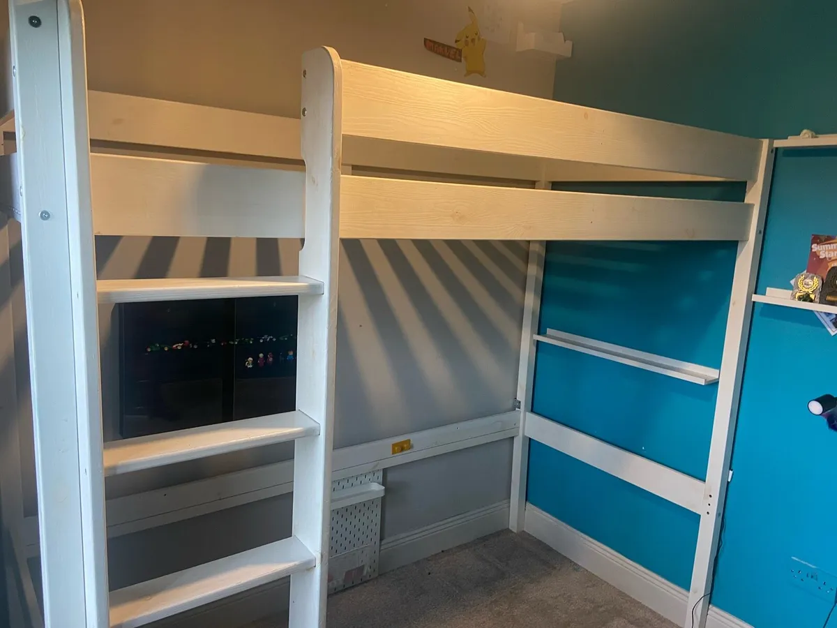 Bunk bed - Image 1