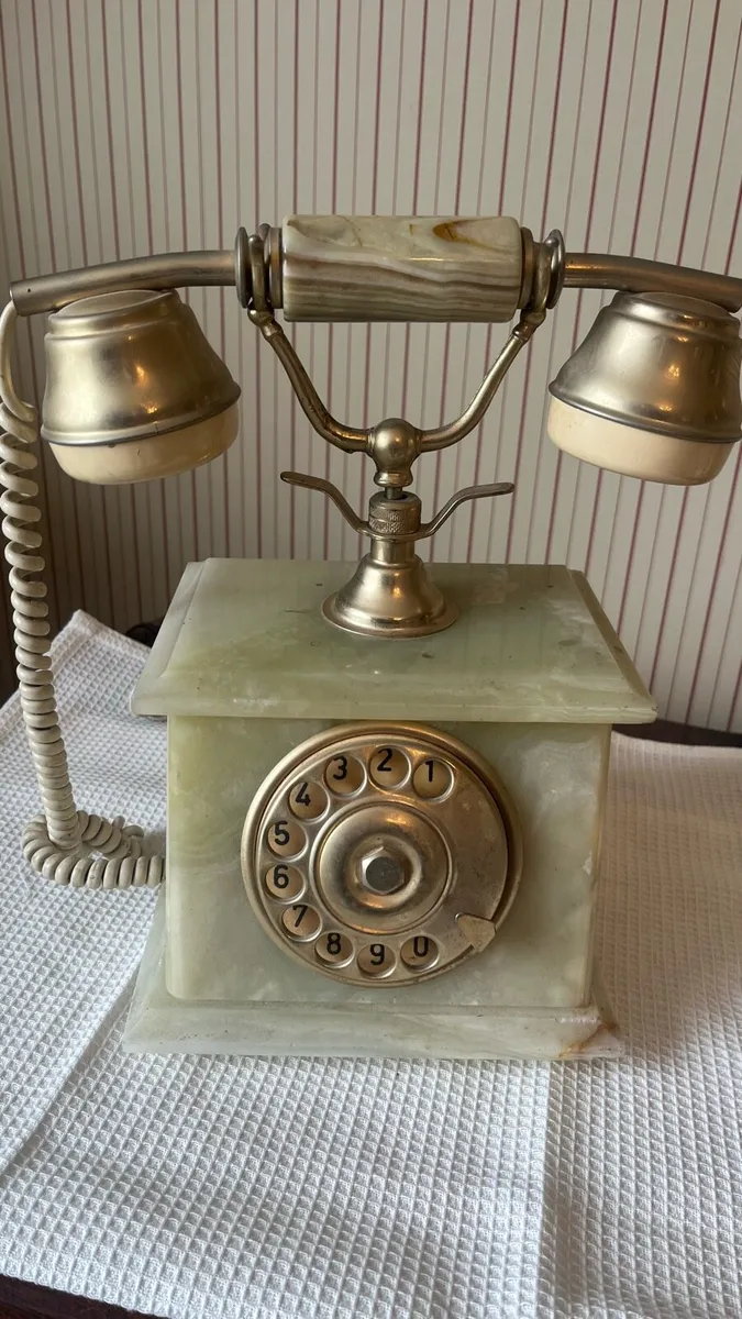 Marble dial phone - Image 1