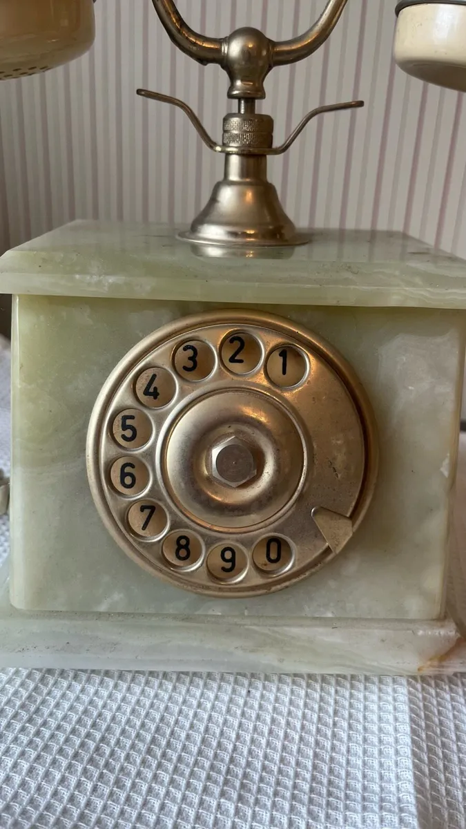 Marble dial phone - Image 2