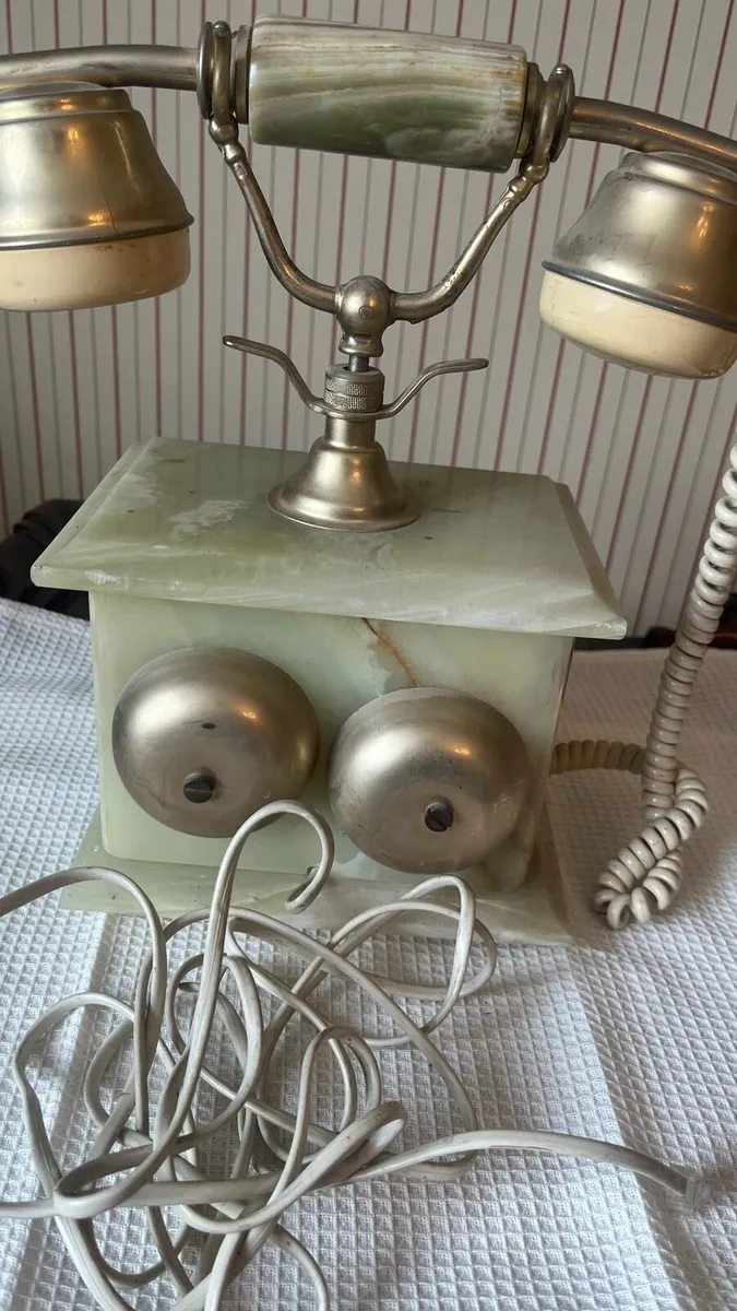 Marble dial phone - Image 3