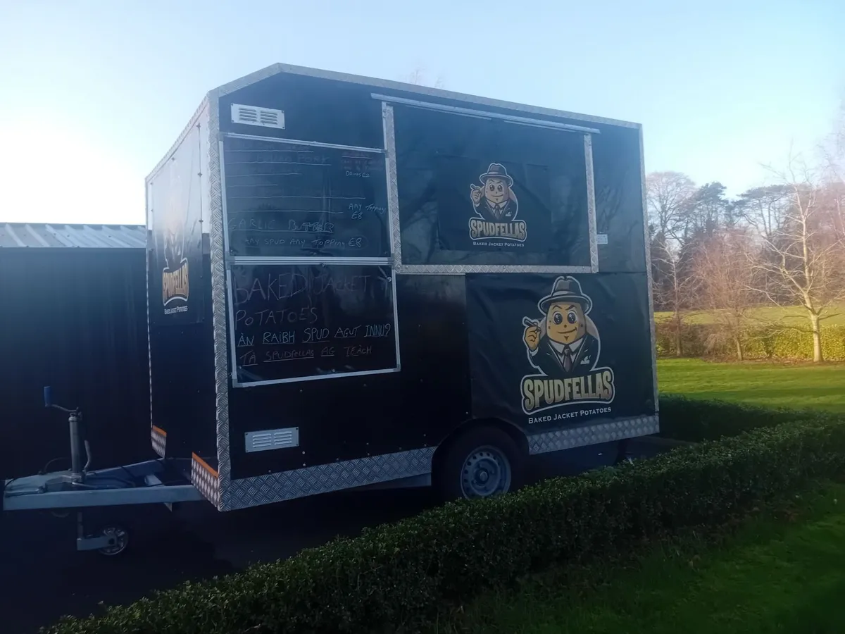 Brand new customers built baked potato trailer - Image 1