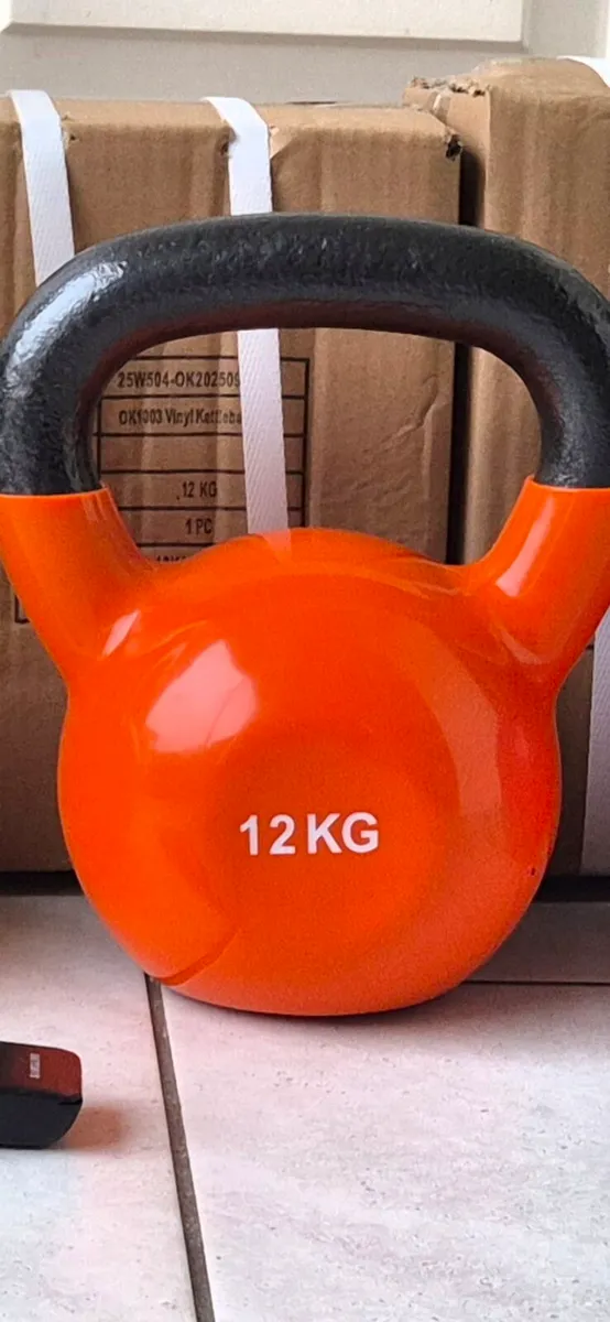 2xbrand new cast iron kettlebells ,16kg, 12kg - Image 4