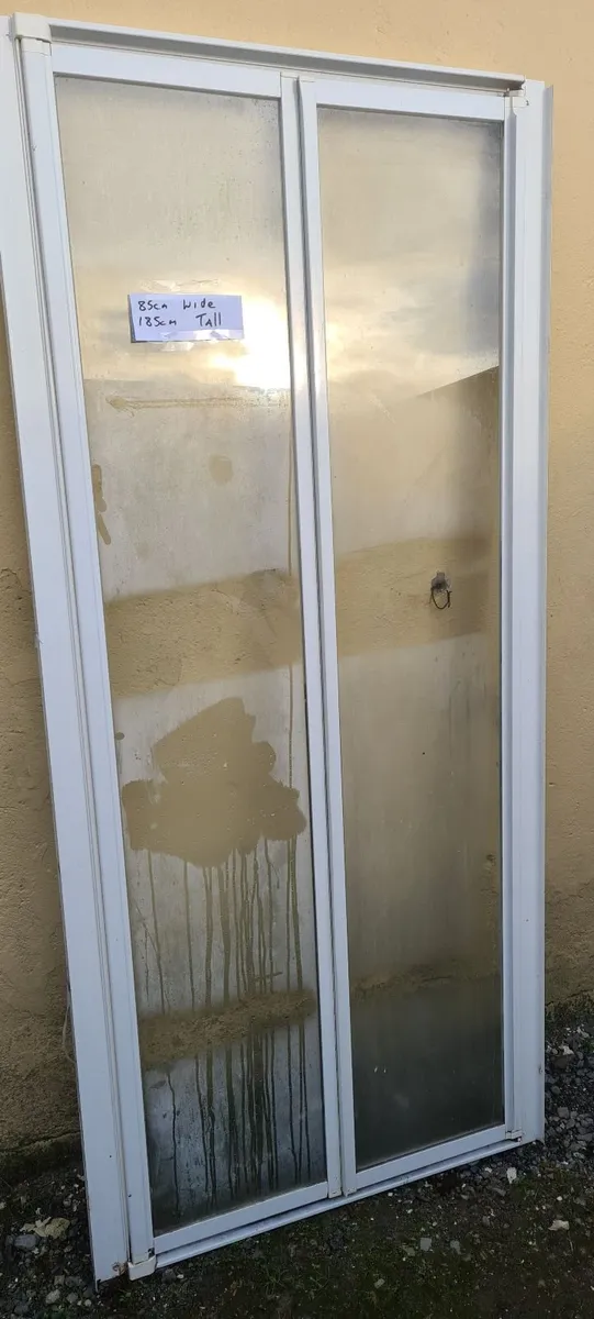 Shower bi fold doors - Image 1