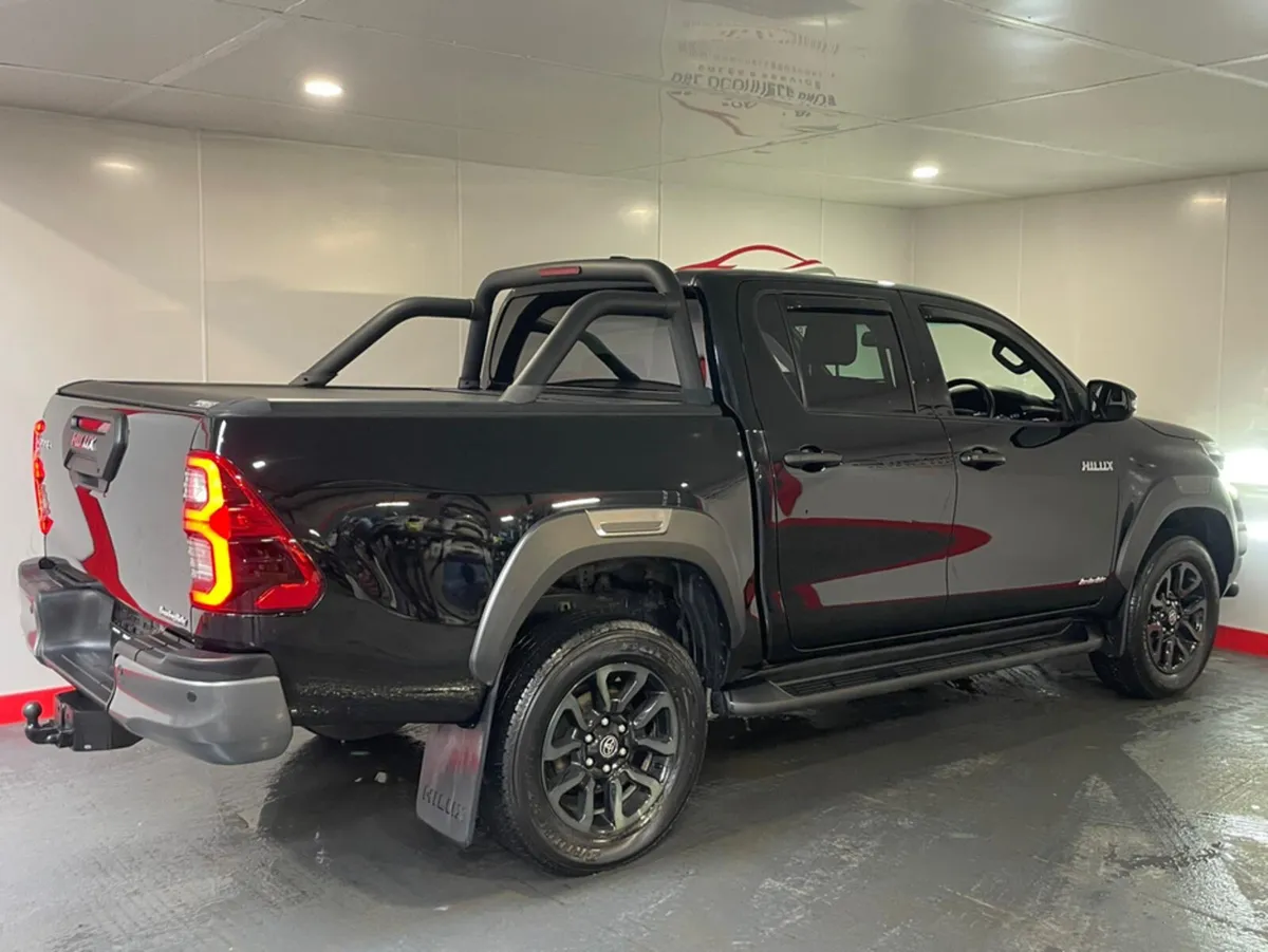 Toyota Hilux 2.8 INVINCIBLE X AUTO NO VAT - Image 3